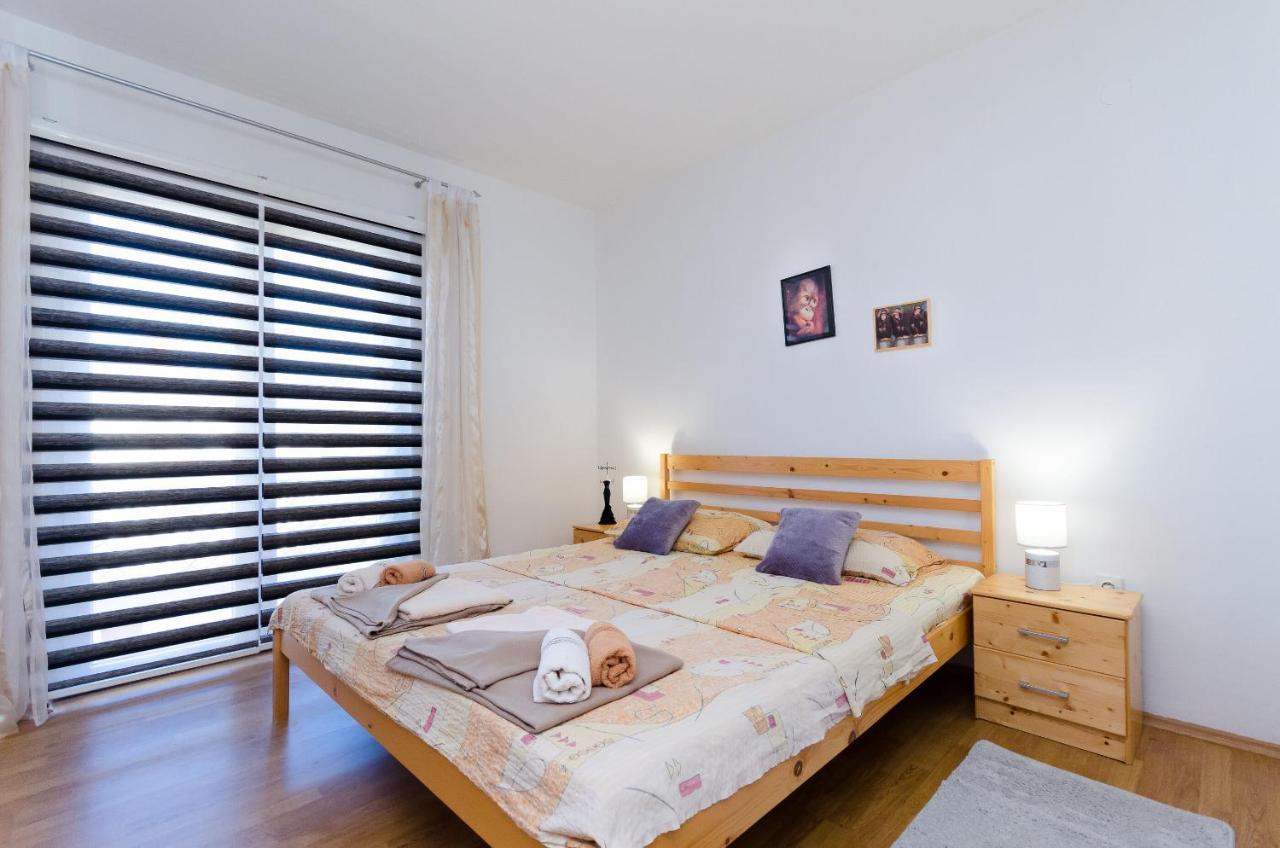 Apartments Luka Supetarska Draga Εξωτερικό φωτογραφία