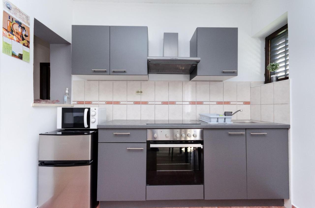Apartments Luka Supetarska Draga Εξωτερικό φωτογραφία